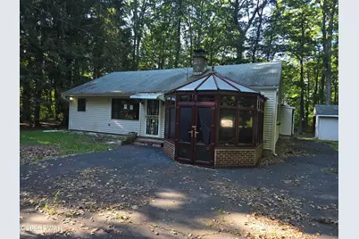 128 E Oak Lane, Greentown, PA 18426 - Photo 3