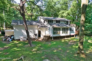 371 Wild Acres Dr, Dingmans Ferry, PA 18328 - Photo 3