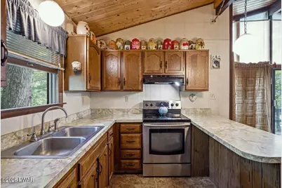2130 Fawn Lane, Bushkill, PA 18324 - Photo 7