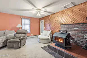 111 Prospect St, Waymart, PA 18472 - Photo 3