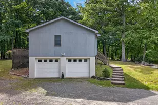 104 Inverness Ct, Milford, PA 18337 - Photo 3
