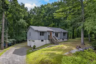 104 Inverness Ct, Milford, PA 18337 - Photo 1