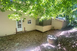 176 Mountain Lake Dr, Dingmans Ferry, PA 18328 - Photo 25