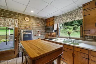 1242 Overlook Ave, Honesdale, PA 18431 - Photo 17