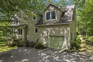 802 Green Ct, Lords Valley, PA 18428 - Photo 3