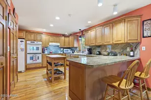 802 Green Ct, Lords Valley, PA 18428 - Photo 19