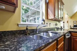 103 Sunny Ct, Lackawaxen, PA 18435 - Photo 15
