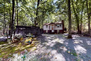 113 Blueridge Ln, Hawley, PA 18428 - Photo 3