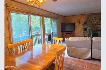 140 Timber Ridge Circle, Greentown, PA 18426 - Photo 3