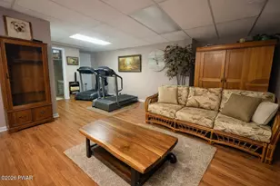 1028 Rolling Hills Dr, Lake Ariel, PA 18436 - Photo 11