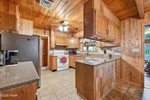 129 Briarwood Dr, Greentown, PA 18426 - Photo 15