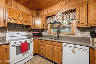 129 Briarwood Drive, Greentown, PA 18426 - Photo 17