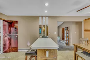 604 Circle Dr, Roaring Brook Township, PA 18444 - Photo 5