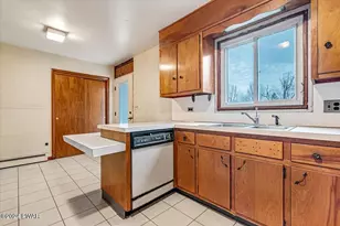 829 Long Ridge Rd, Hawley, PA 18428 - Photo 11