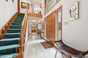 176 Cloud Crest Dr, Greentown, PA 18426 - Photo 3
