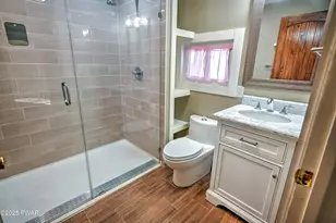 424 Sunset Forest Dr, Hawley, PA 18428 - Photo 19