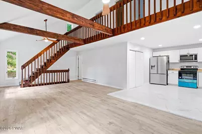 5231 Woodbridge Drive E, Bushkill, PA 18324 - Photo 1