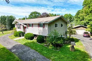 9 Pine Tree Ln, Hawley, PA 18428 - Photo 3
