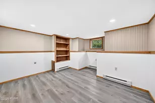 109 Marina Village Ln, Greentown, PA 18426 - Photo 25