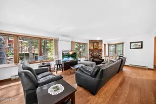 109 Marina Village Ln, Greentown, PA 18426 - Photo 5