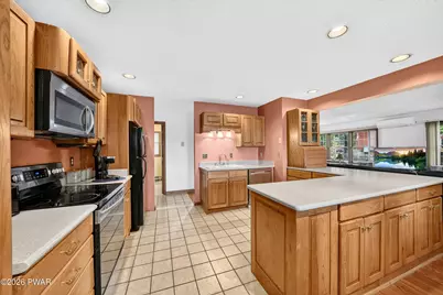 109 Marina Village Lane, Greentown, PA 18426 - Photo 7