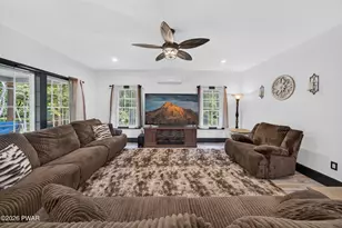 106 Hunters Ln Ln, Dingmans Ferry, PA 18328 - Photo 19