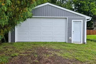 411 Avenue F, Matamoras, PA 18336 - Photo 15