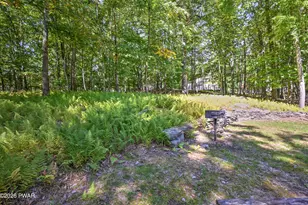 269 Upper Independence Dr, Lackawaxen, PA 18435 - Photo 15