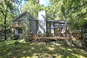801 Tanager Ct, Lords Valley, PA 18428 - Photo 11