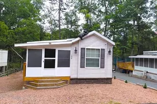 105 Creek View Dr, Milford, PA 18337 - Photo 1