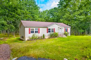 3124 Bluebird Dr, Bushkill, PA 18324 - Photo 3
