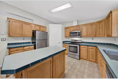 3124 Bluebird Drive, Bushkill, PA 18324 - Photo 17