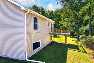 155 Mallard Ln, Bushkill, PA 18324 - Photo 3