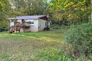 774 Elk Lake Dr, Waymart, PA 18472 - Photo 3