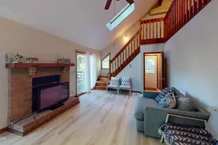 102 Corral Ln, Lords Valley, PA 18428 - Photo 11