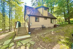 1009 Deerfield Ct, Lake Ariel, PA 18436 - Photo 3