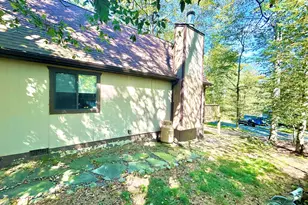 1009 Deerfield Ct, Lake Ariel, PA 18436 - Photo 5