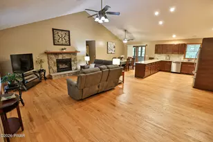 121 Gold Rush Dr, Hawley, PA 18428 - Photo 5
