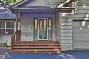 121 Gold Rush Dr, Hawley, PA 18428 - Photo 3