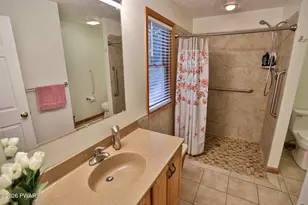 121 Gold Rush Dr, Hawley, PA 18428 - Photo 19