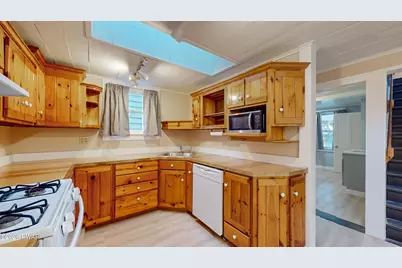 292 Rt 590, Greeley, PA 18425 - Photo 7