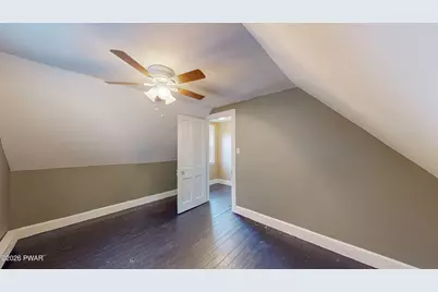292 Rt 590, Greeley, PA 18425 - Photo 17