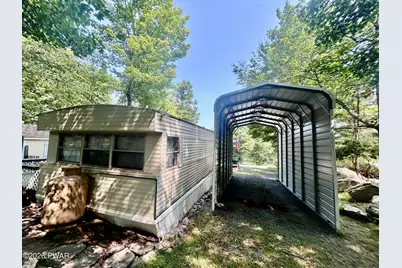 160 Oak Drive, Greentown, PA 18426 - Photo 3