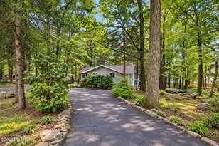 211 Waterview Dr, Lords Valley, PA 18428 - Photo 3