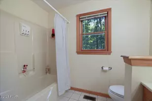 125 Cottonwood Dr, Lords Valley, PA 18428 - Photo 33