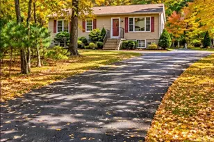 118 Spice Bush Ln, Milford, PA 18337 - Photo 1