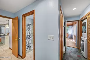 208 Mountain View Dr, Lords Valley, PA 18428 - Photo 35