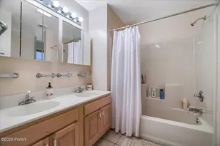 1076 Wintergreen Ct, Hawley, PA 18428 - Photo 27
