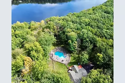 1076 Wintergreen Court, Hawley, PA 18428 - Photo 7