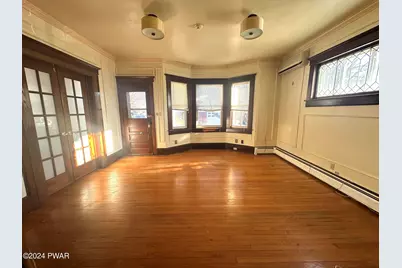 114 8th Street #Front, Milford, PA 18337 - Photo 11